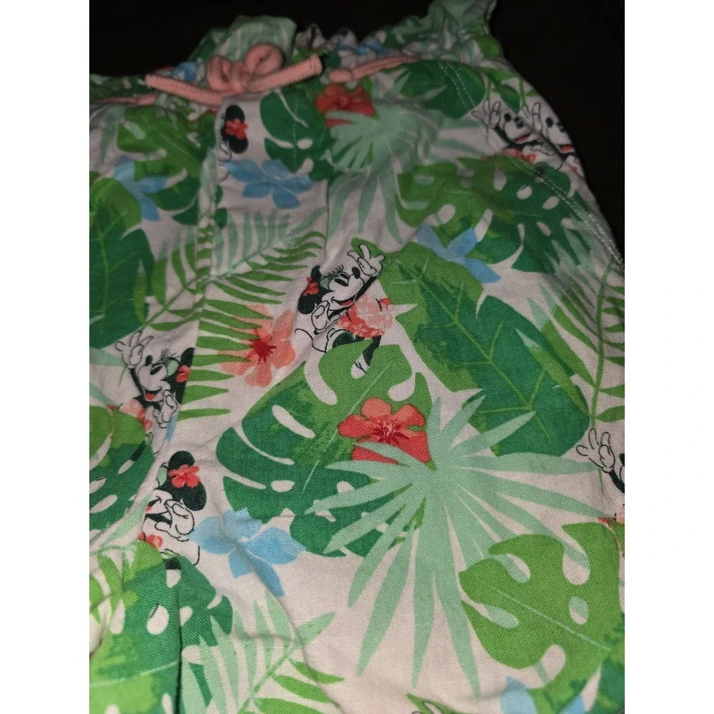 Disney small world minnie mouse‎ cropped top and Bermuda shorts size 5 6